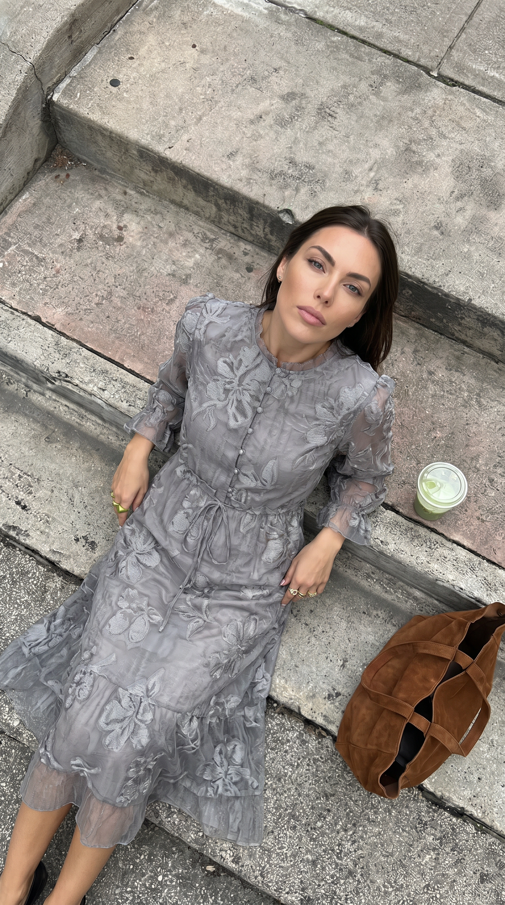 Robe en soie tie-dye brodée pour femme
